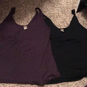 Old navy maternity tank tops (2)